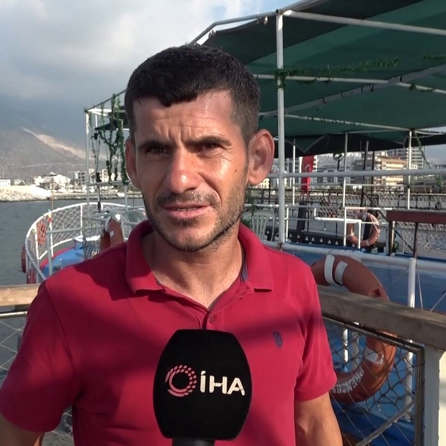 Deprem sonrası teknesini bağlayacak yer dahi bulamayan kaptan, şimdi İskend...