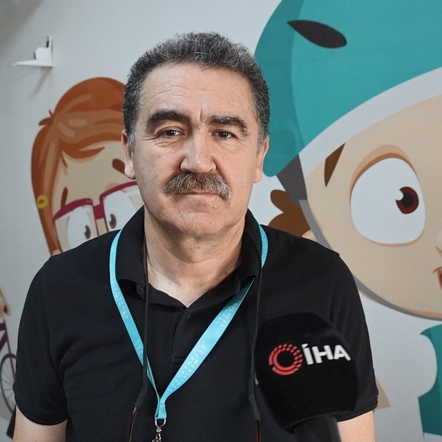Çocuk Sağlığı ve Hastalıkları Uzmanı Dr. Çoban: "Okullar açılmadan çocuklar...