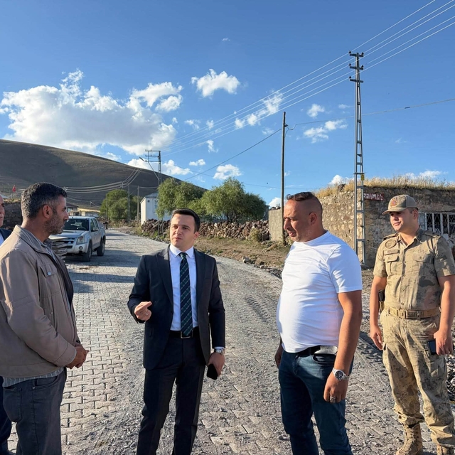 Digor'da KÖYDES seferberliği: Parke taşı çalışması hızla ilerliyor