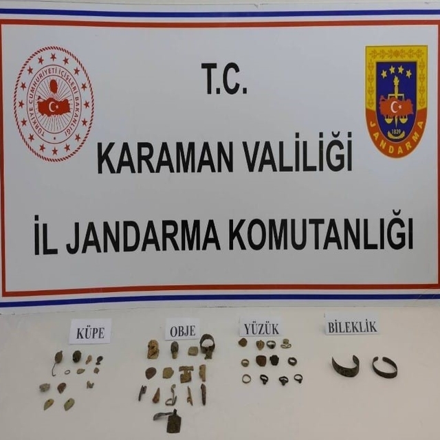 Jandarma uygulamalarında tarihi eser ve 110 bin 746 adet makaron ele geçiri...