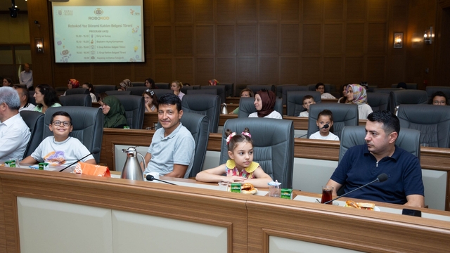 Bursa'da çocuklar geleceği kodladı