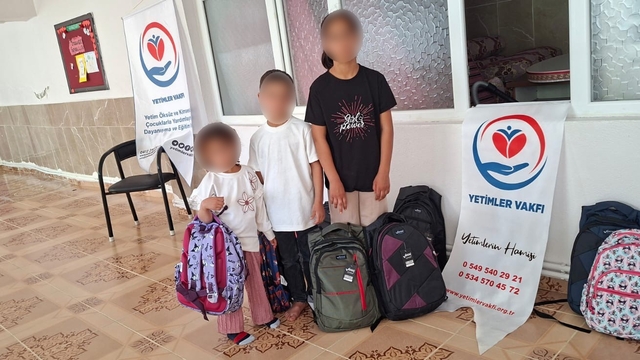 Çermik'te 43 yetim öğrenciye kırtasiye yardımında bulunuldu