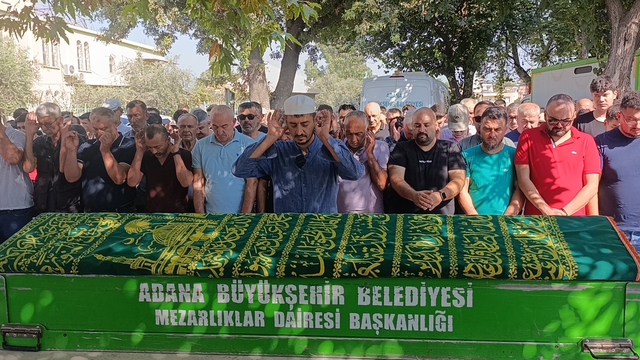 Motosiklet kazasında hayatını kaybeden 17 yaşındaki Ayaz, son yolculuğuna uğurlandı