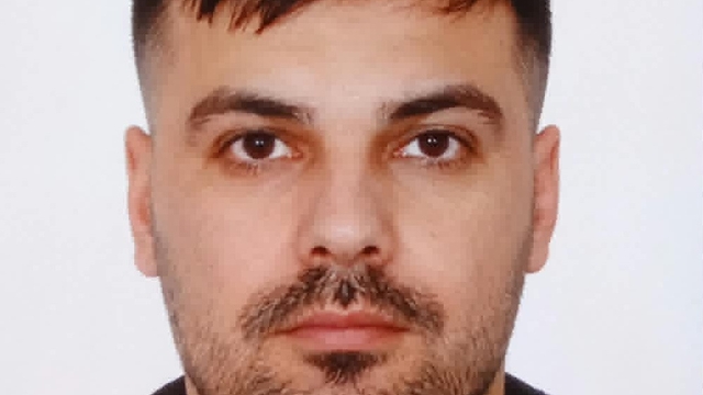 Aydınlatma direğine çarpan motosikletin sürücüsü kurtarılamadı