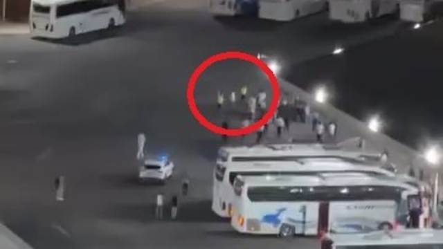 Otogarda kavga eden iki gruba polis havaya ateş açarak müdahale etti
