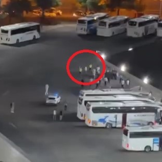 Otogarda kavga eden iki gruba polis havaya ateş açarak müdahale etti