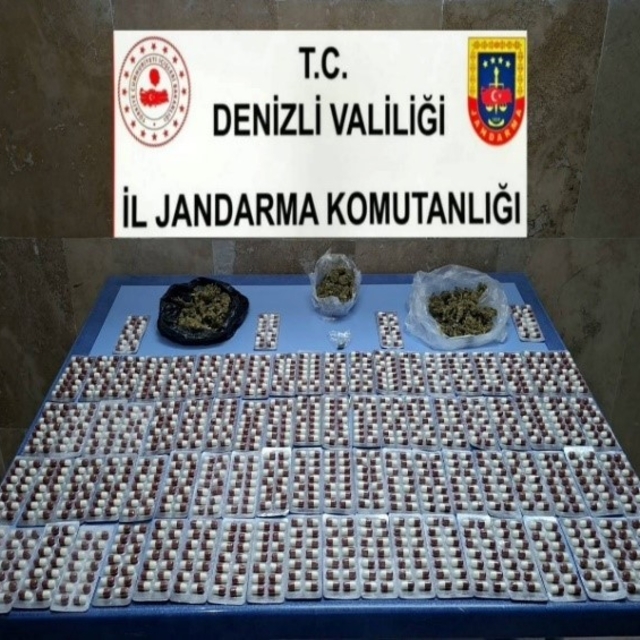 Denizli'nin iki ilçesinde düzenlenen uyuşturucu operasyonunda 2 şüpheli tut...