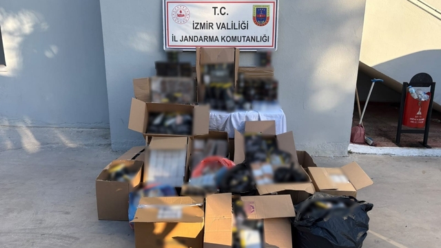 İzmir'de jandarmadan kaçak tütün operasyonu: 250 bin TL'lik ürün ele geçirildi