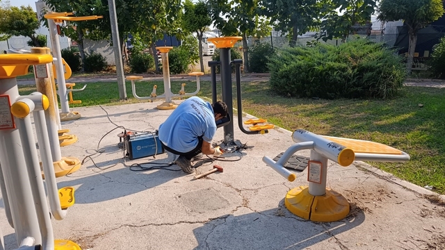Akdeniz'de parklar yenileniyor, çocuklar için daha güvenli hale getiriliyor