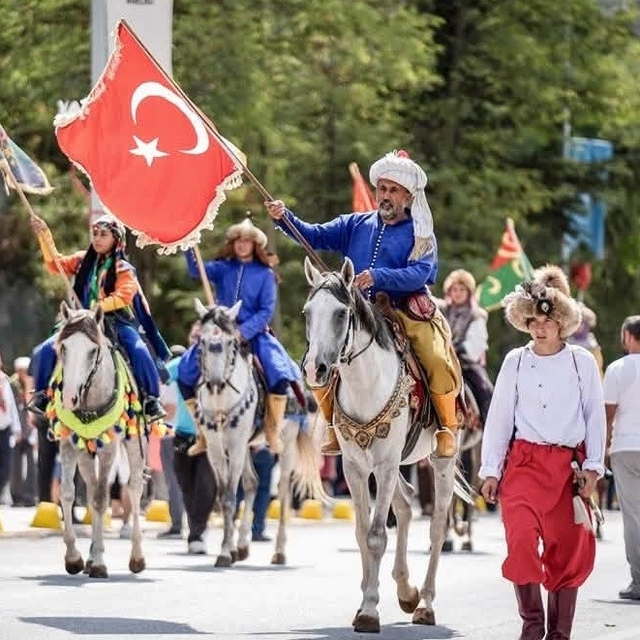 Türkiye'nin dört bir yanından gelen Yörükler Söğüt'te buluştu
Bilecik Faik...