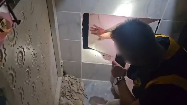 Cinayet şüphelisi gizli bölmede yakalandı