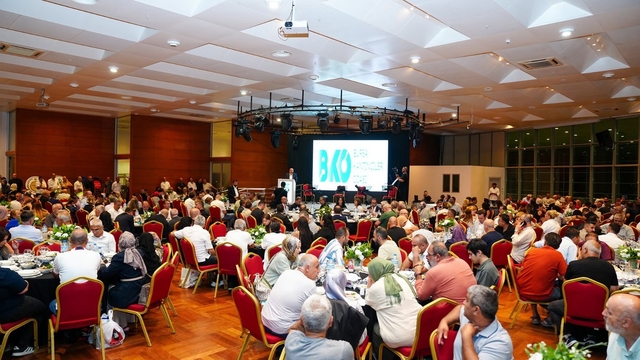Bursalı kantinciler ve siyasetçiler yemekte toplandı