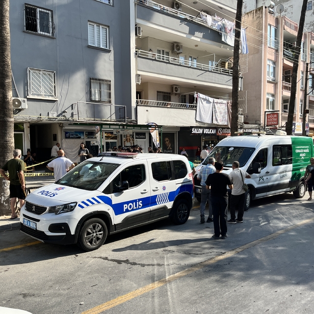 Mersin'de eşini tabancayla öldüren kişi aynı silahla intihar etti