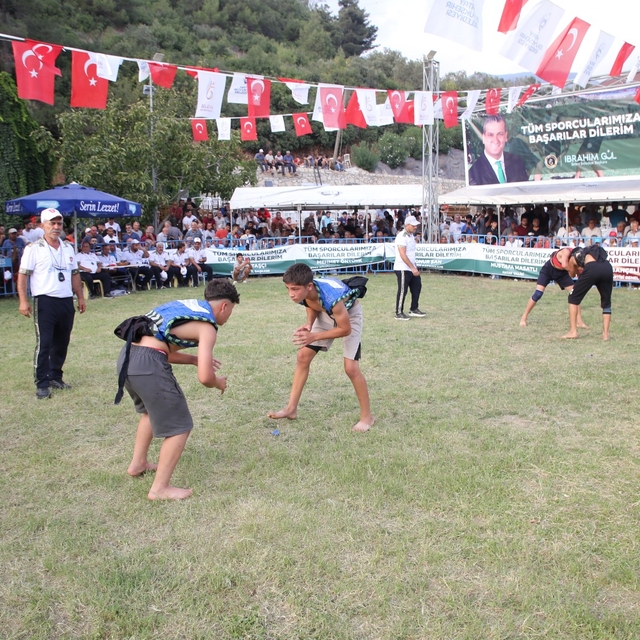 15. Belen Yayla Şenlikleri ve Aba Güreşleri'nde başpehlivanlığı Ahmet Çağat...