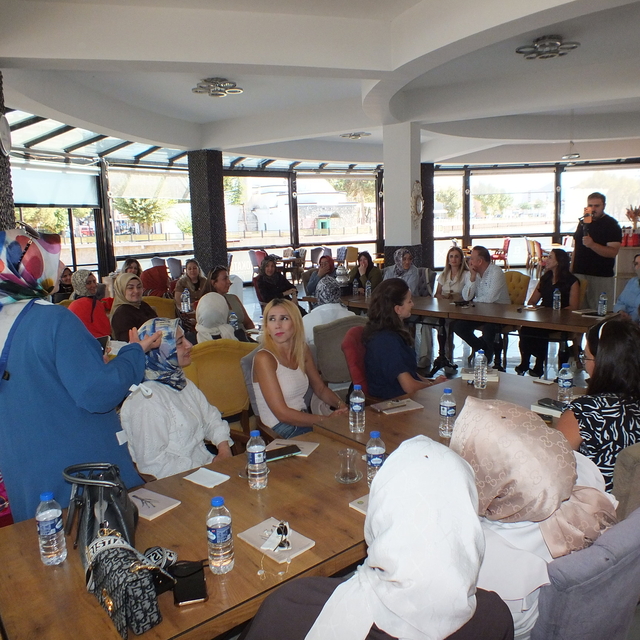 Tokat'ta kitapsever kadınlar bir araya geldi