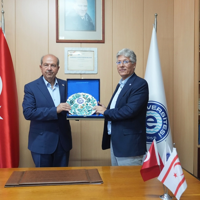Eski KKTC Cumhurbaşkanı Tatar'dan EÜ Çeşme Turizm Fakültesi ziyareti