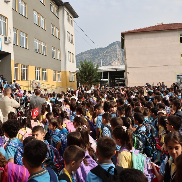 Amasya'da 51 bin öğrenci dersbaşı yaptı