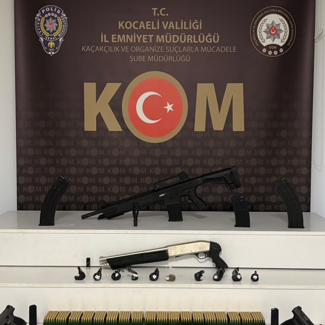 Kocaeli merkezli "Sokaklar Güvende" operasyonunda 13 zanlı yakalandı