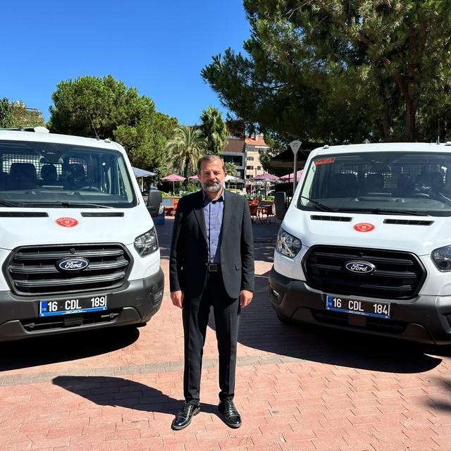 Gürsu Belediyesi'nin araç filosuna 2 yeni araç eklendi