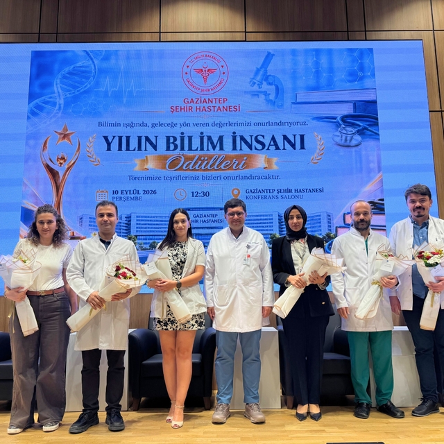 Gaziantep Şehir Hastanesi'nde "Yılın Bilim İnsanları" ödül töreni gerçekleş...