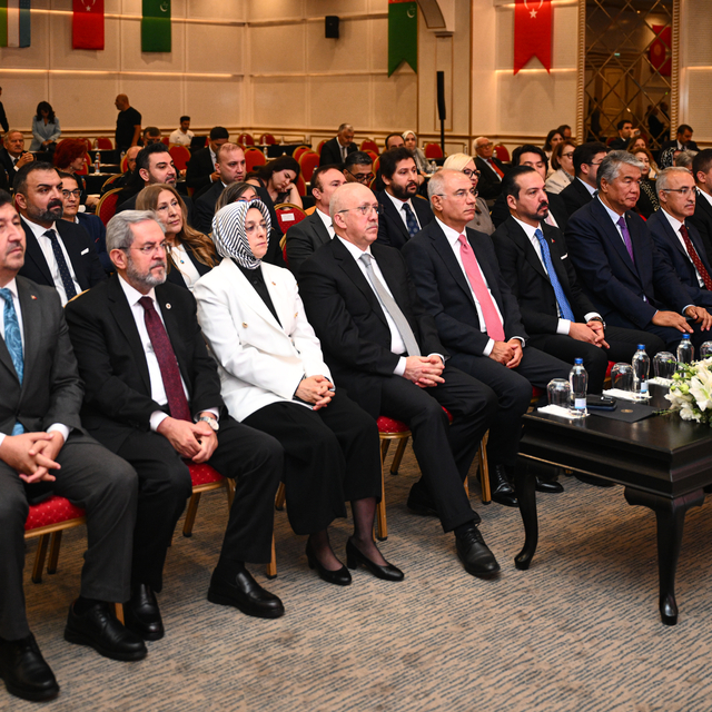 "Türkistan'dan Anadolu'ya Medeniyet Köprüsü: Ahilik" kitabının tanıtımı yap...