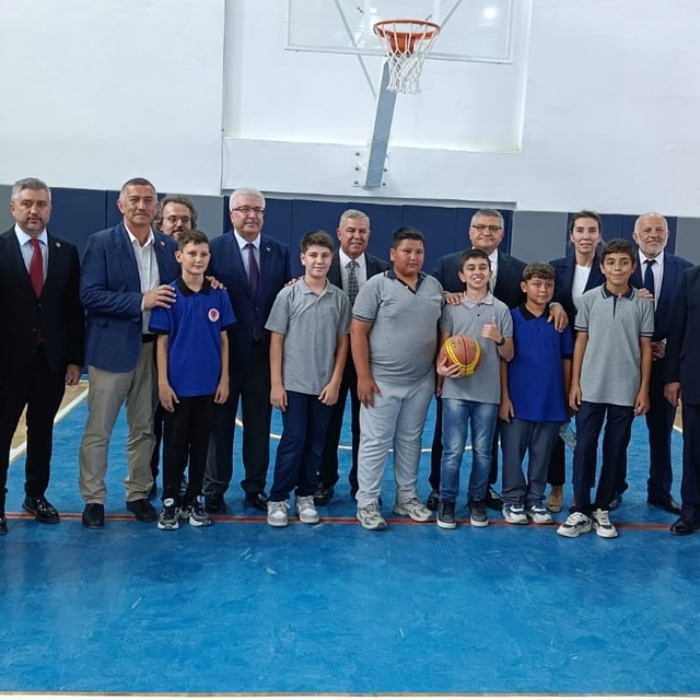 Gerze'de yeni okul binası hizmete açıldı