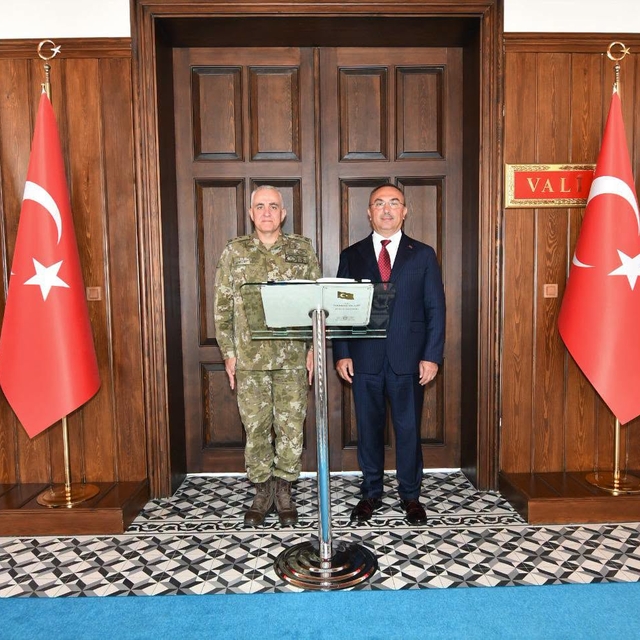 5. Kolordu Komutanı Davut Ala, Vali Soytürk'ü ziyaret etti