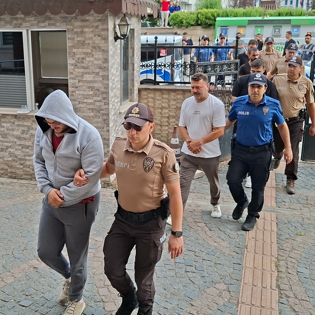 Samsun'da denetim yerlerini WhatsApp gruplarında paylaşan 11 şüpheli yakala...