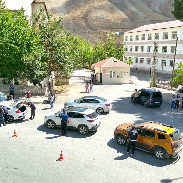 Bitlis'te okul çevrelerinde denetim yapıldı