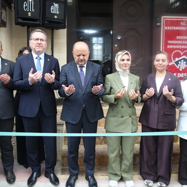 Aile ve Sosyal Hizmetler Bakanı Göktaş, Kastamonu'da ADEM açılışına katıldı