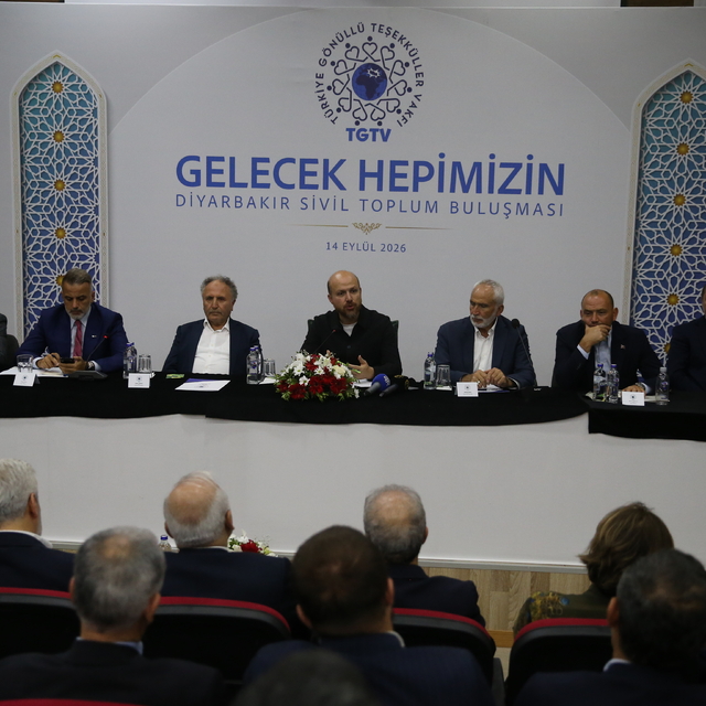 Türkiye Gönüllü Teşekküller Vakfı Mütevelli Heyeti Başkanı Erdoğan, Diyarba...