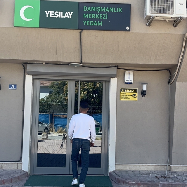 Arkadaşlarının "bir kereden bir şey olmaz" sözüyle başladığı bağımlılıktan...