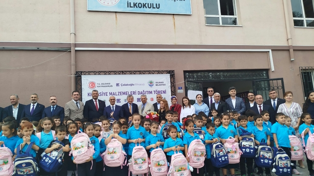 Dilovası'nda 1. sınıf öğrencilerine kırtasiye desteği