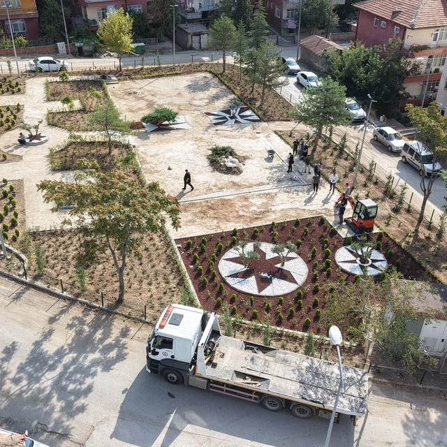 Kırıkkale'de park ve yeşil alan çalışmaları sürüyor