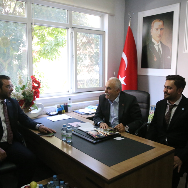 İYİ Parti Genel Başkan Yardımcısı Fakıbaba, Niğde'de partisinin il başkanlı...