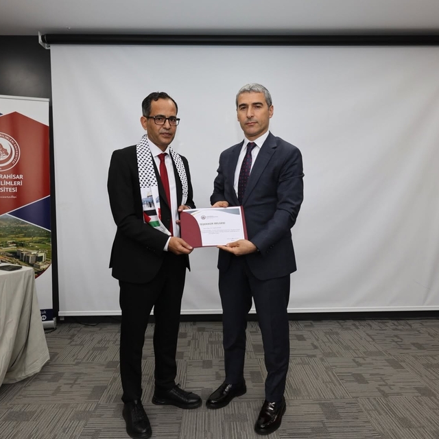 Afyonkarahisar'da "Kuşatma Altında Beyaz Önlük: Gazze'de Tıp Eğitimini Sürd...