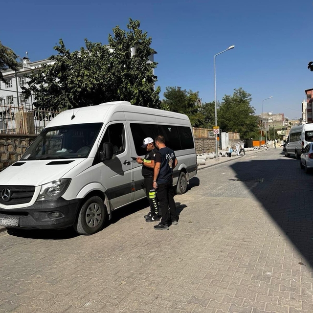Mardin'de okul çevresi ve servis araçlarına yönelik denetim yapıldı