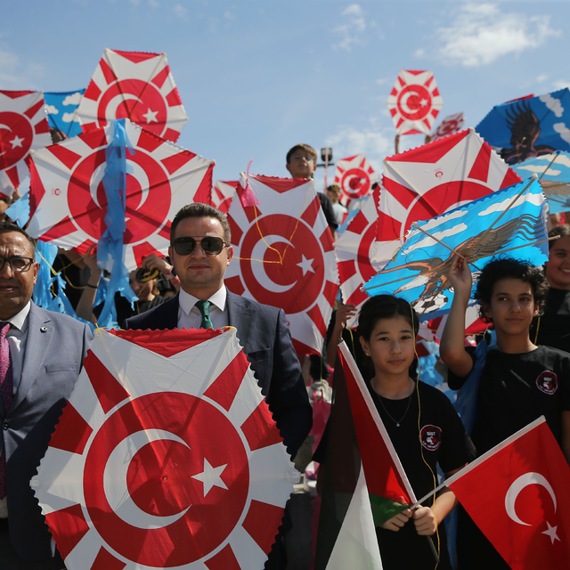 Muğla'da Gazzeli çocuklar için uçurtmalar gökyüzüne bırakıldı