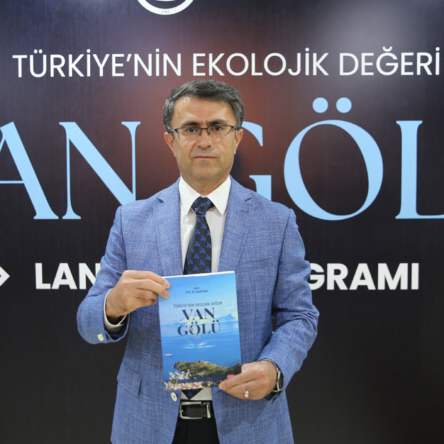 "Türkiye'nin Ekolojik Değeri Van Gölü" kitabının lansmanı yapıldı