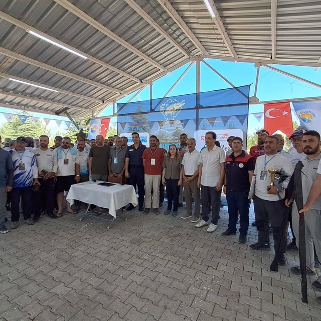 Ağın'da "1. Uluslararası Fırat Turnası Yakalama Yarışması" düzenlendi