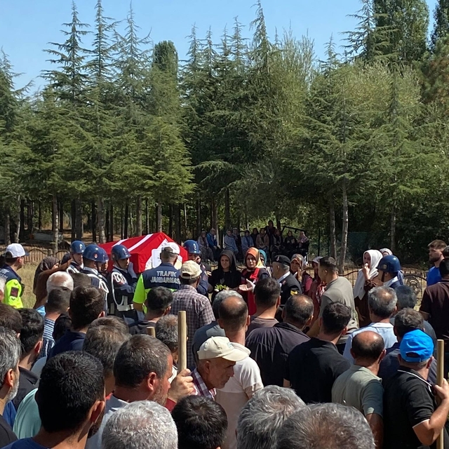 Şanlıurfa'da kalp krizi sonucu yaşamını yitiren jandarma uzman çavuşun cena...
