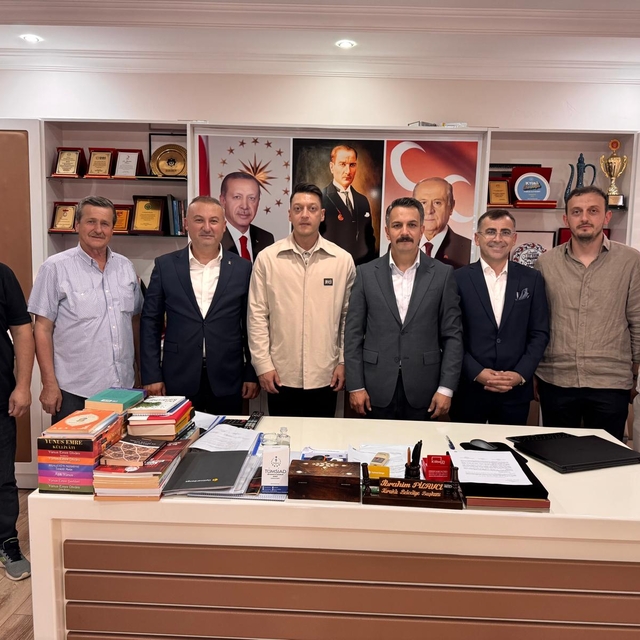 AK Parti MKYK Üyesi Özil, Sakarya'da ziyaretler bulundu
