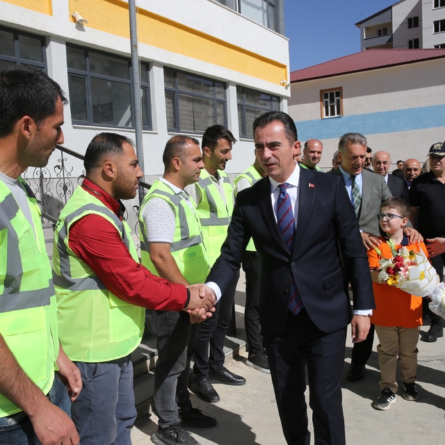 Bitlis'te 232 okul bahçe görevlisi göreve başladı