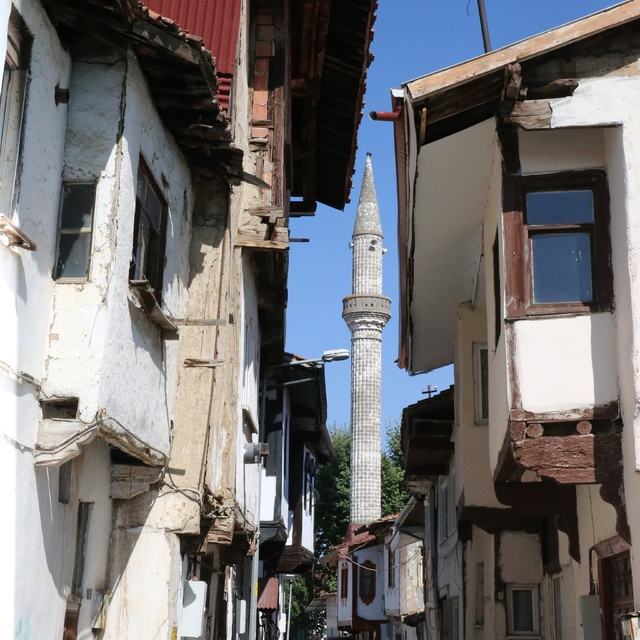 Tarihi Zile evlerinin restore edilerek turizme kazandırılması için çalışmal...