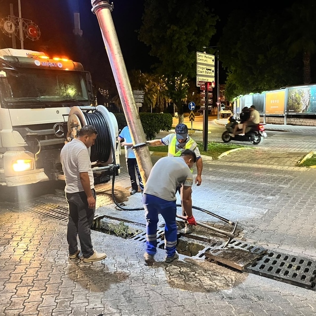 Fethiye'de kuvvetli sağanak öncesi önlemler artırıldı