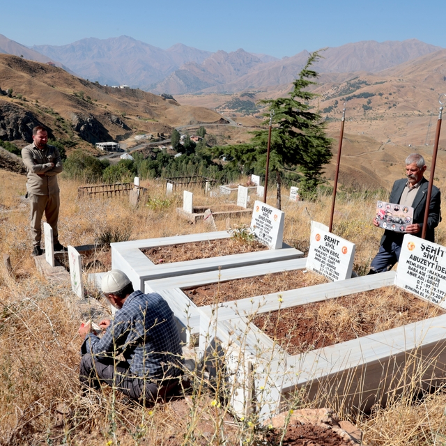 Hakkari'de 2010'daki terör saldırısında hayatını kaybeden 9 kişi anıldı