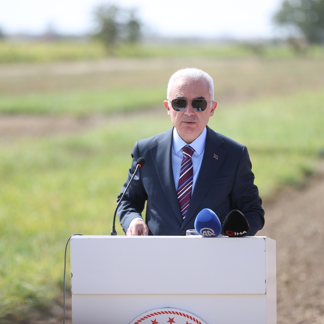 Kırklareli'nde yapay çayır ve meralarda ot verimi damlama sulama ile artırı...