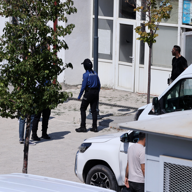 Sivas'ta 11 aylık bebeğin kaybolmasına ilişkin soruşturma kapsamında 9 zanl...
