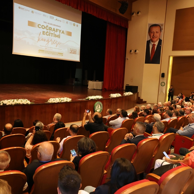 Artvin'de "8. Uluslararası Coğrafya Eğitimi Kongresi" başladı