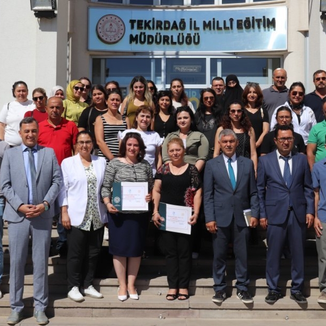Tekirdağ'da velilere seminer verildi